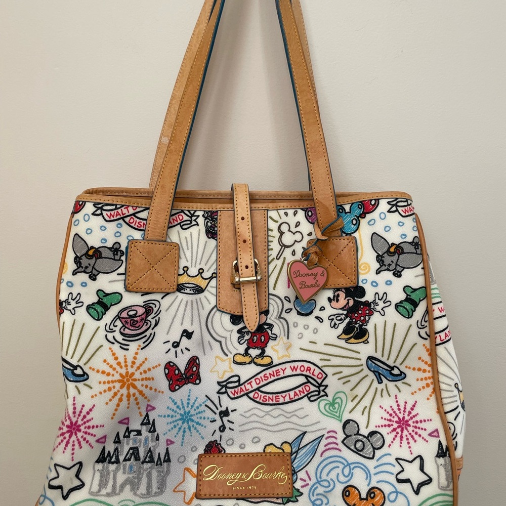 Disney Dooney & Bourke XL Sketch Tote Retired Size